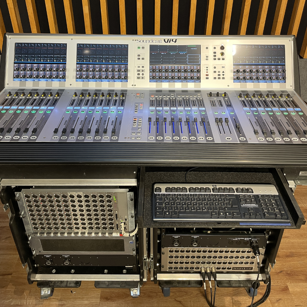 Soundcraft VI400 System