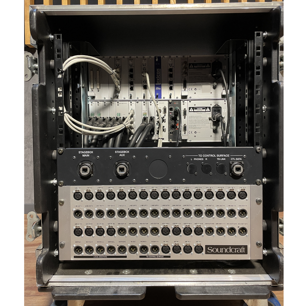Soundcraft VI400 System