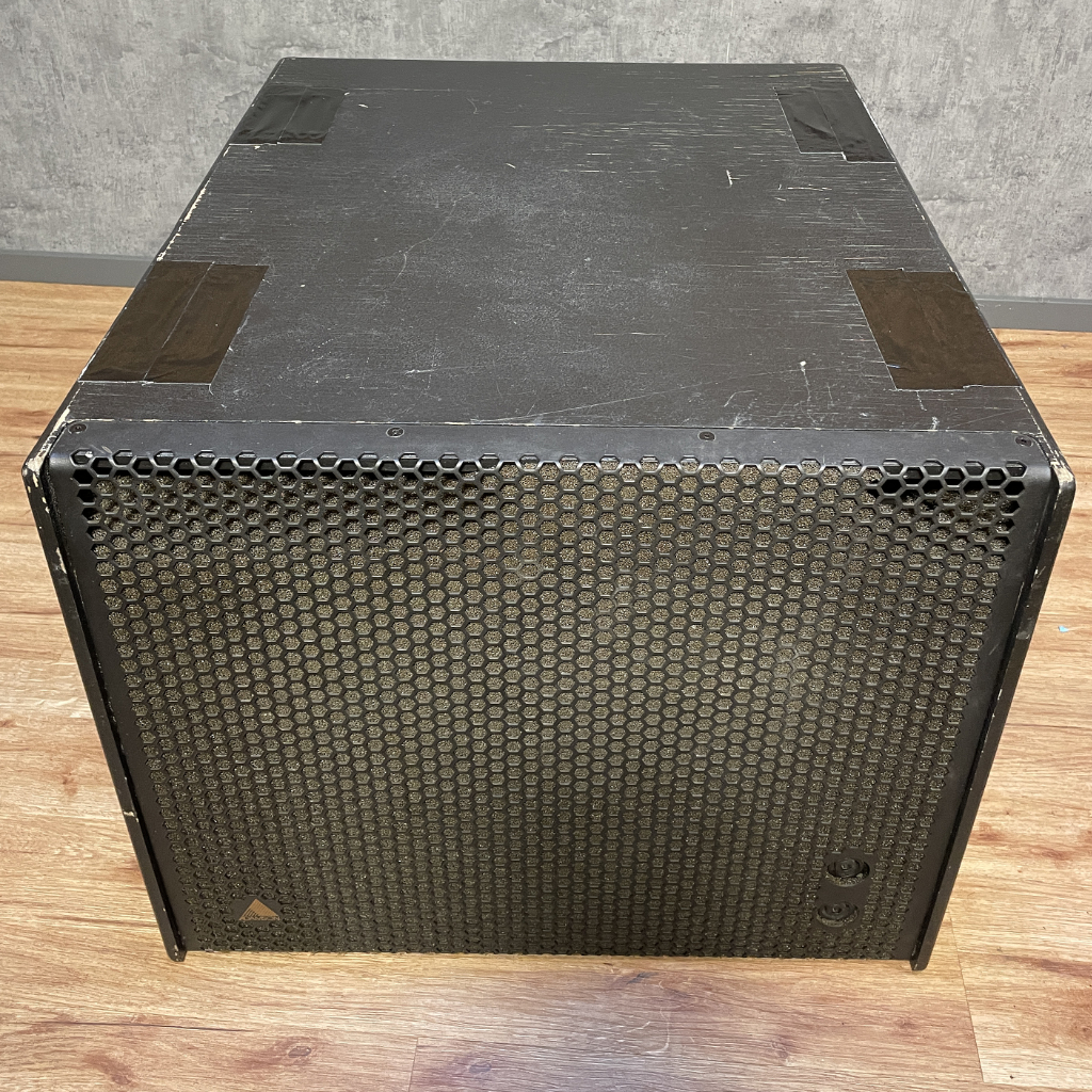 Adamson Spektrix Sub