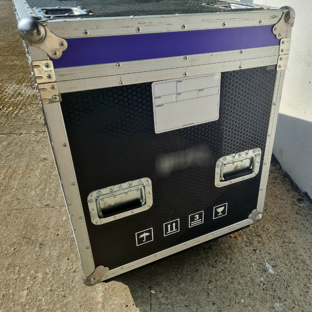 ROE LED flightcase- Like New