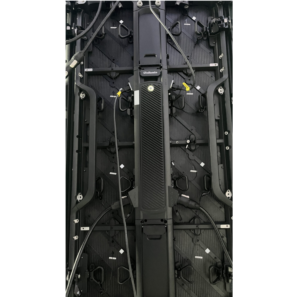 Used Unilumin URMIII PRO outdoor 3.9 for sale