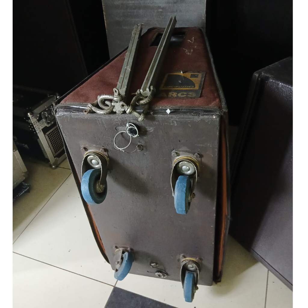 Used L’Acoustics Arcs MK1 & SB128 & Lab Gruppen PLM package for sale