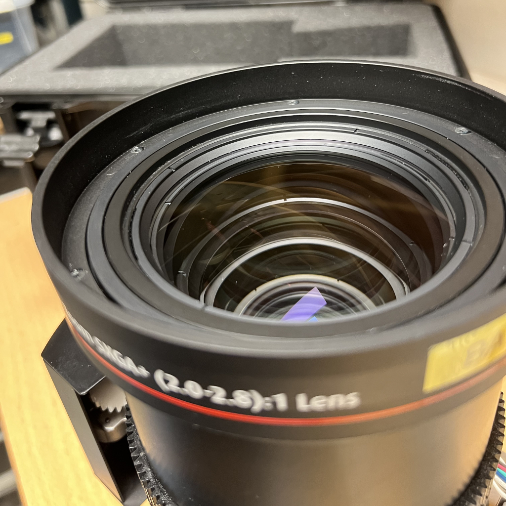 Used Barco TLD+ 2.0-2.8 Barco / R9862020 Standard Zoom for sale