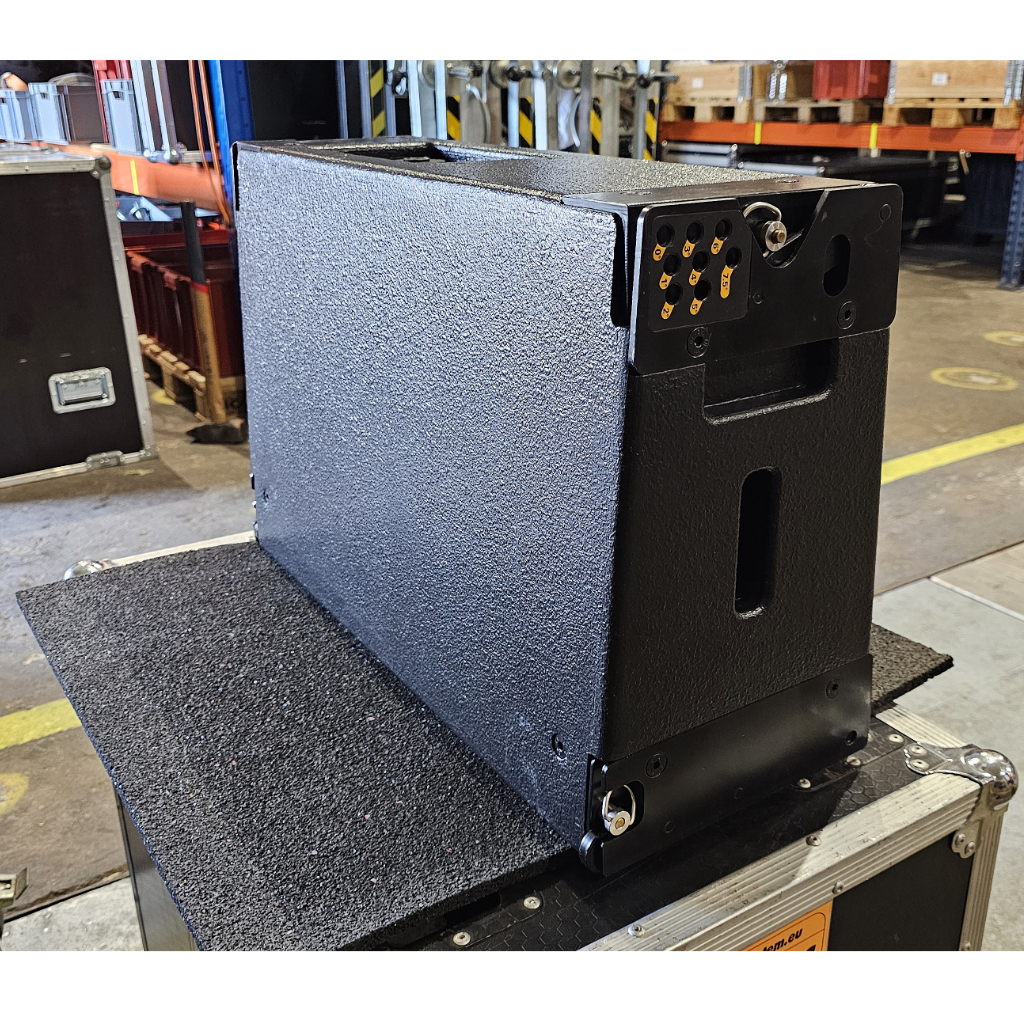 Used Martin Audio W8LM speaker Package for sale