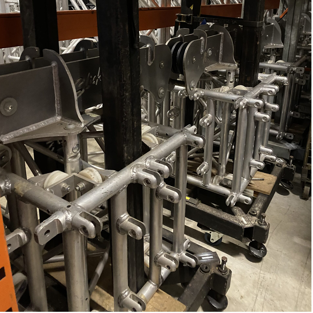Used Slick 2 Ton Ground Support System - 6 leg for sale