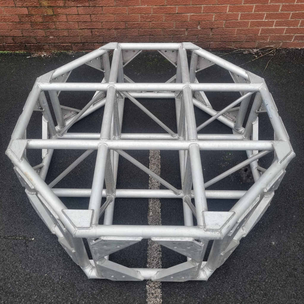 Used Total Solutions Medium Duty 8 Way Octagonal Corner Block (Silver) for sale