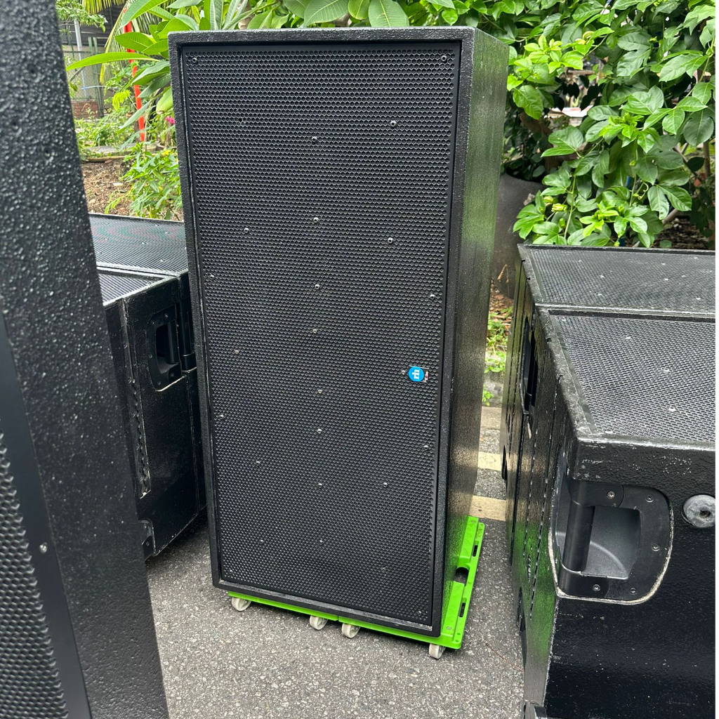 Used Yamaha PM5D, PW800W, DSP5D, DCU5D & Renkus Heinz ICL Premium Professional Audio Package for sale