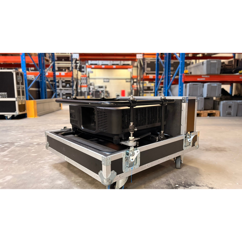 Used Epson PU2220B Laser 20.000 Lumen for sale