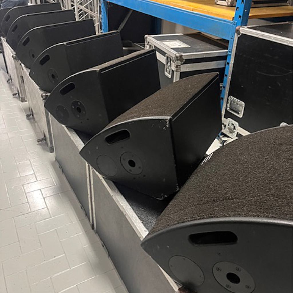 Used d&b Audiotechnik Monitor Max 15 package for sale