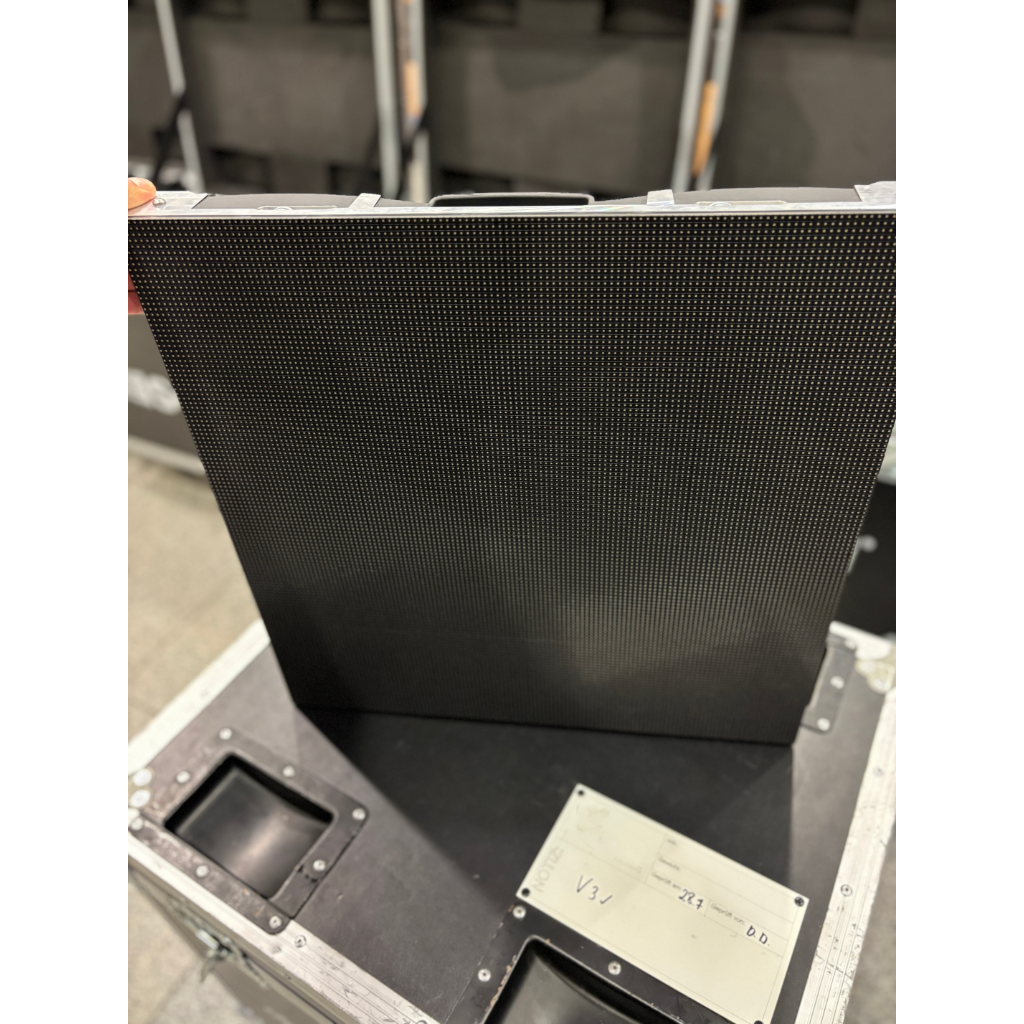 Used SGM LS‑3.75 High Resolution Indoor LED Screen for sale