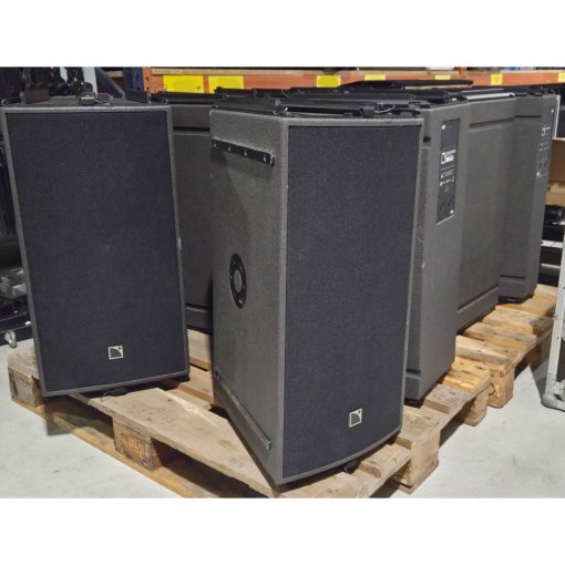 Used LA4X AMP and ARCS FOCUS + WIDE PACKAGE for sale