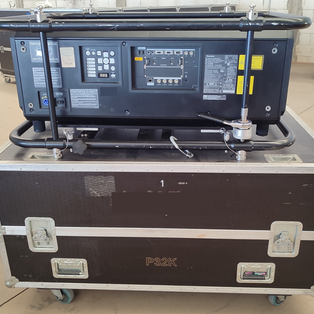 Used Panasonic PT-RQ32K for sale