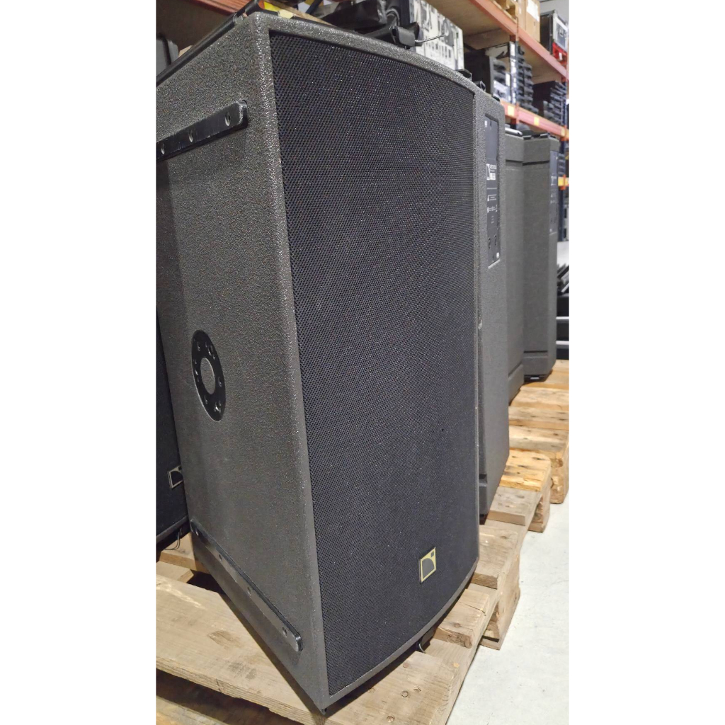 Used LA4X AMP and ARCS FOCUS + WIDE PACKAGE for sale