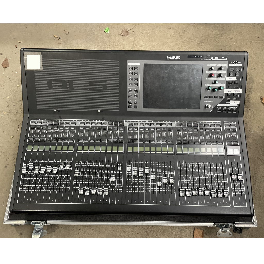 Used Yamaha QL5 for sale