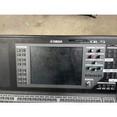 Used Yamaha QL5 for sale