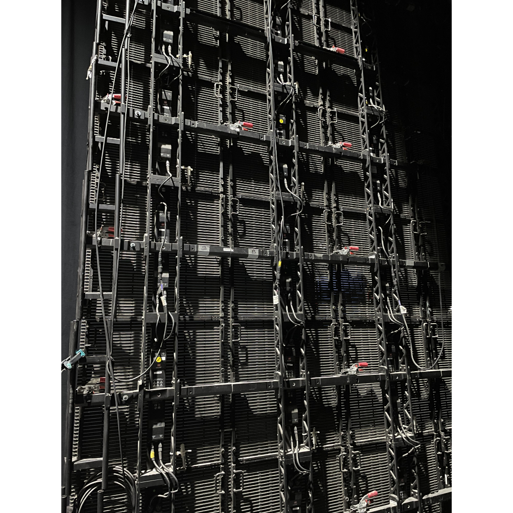 Used ROE LINX-12F 520 m² Outdoor LED Wall package for sale
