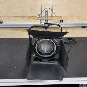Quartz Color / Strand Studio 1Kw mk2 Pole Operated