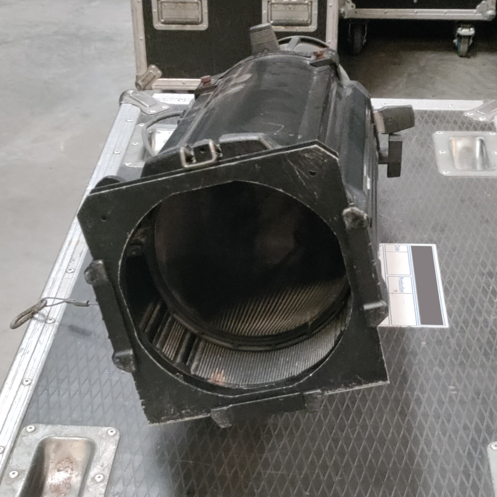 Used ETC Source Four 750W Zoom 25-50 for sale