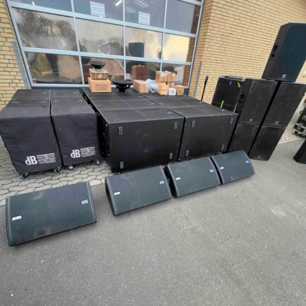 Used DB Technologies D12 + S30N package for sale