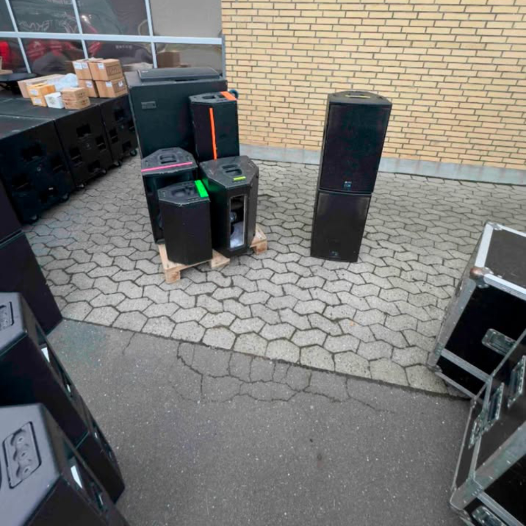 Used DB Technologies D12 + S30N package for sale