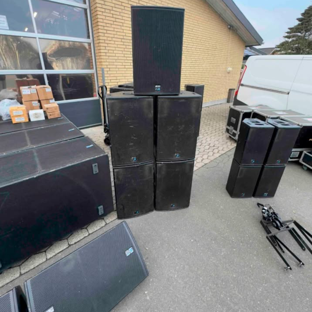 Used DB Technologies D12 + S30N package for sale
