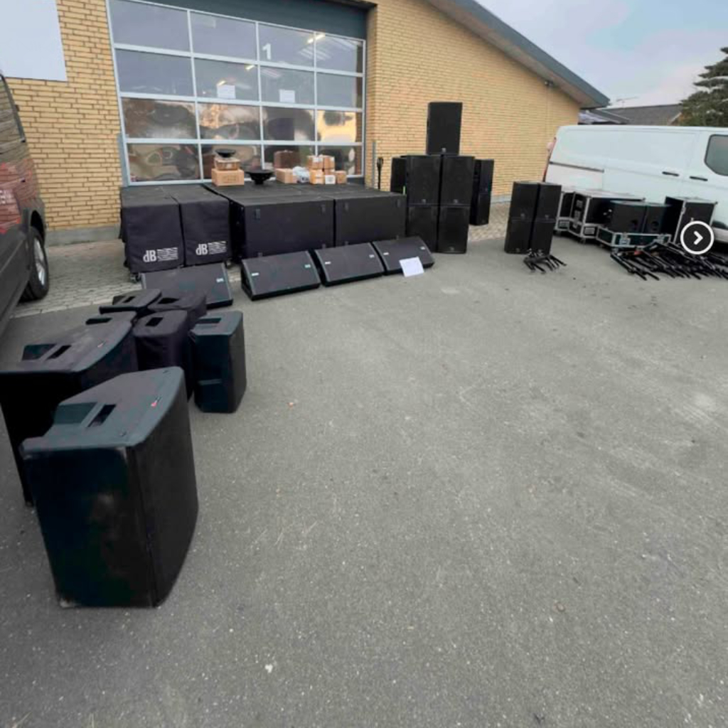 Used DB Technologies D12 + S30N package for sale
