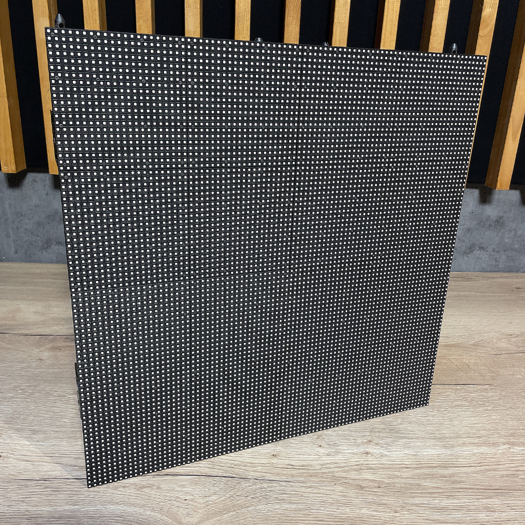 Used Unilumin HELION U5 LED Display Package for sale