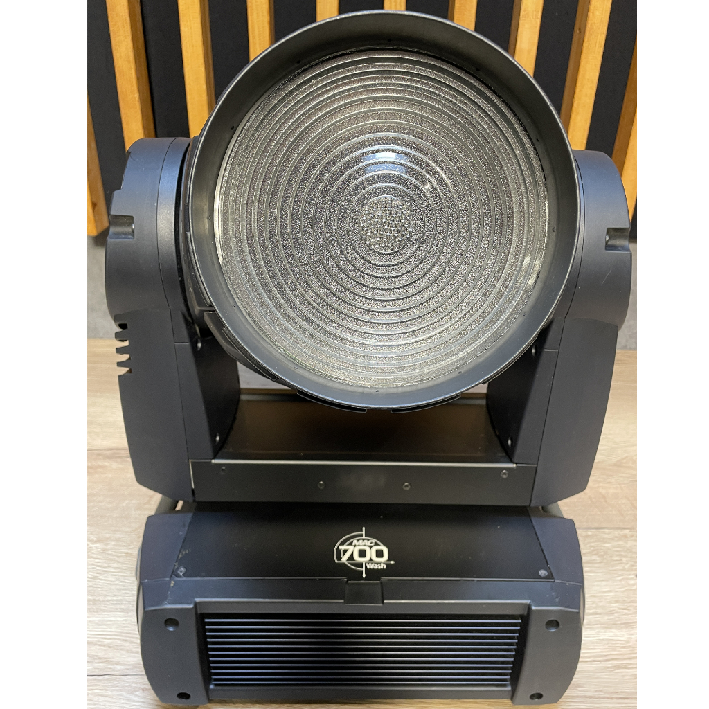 Used Martin MAC 700 Wash for sale