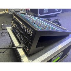 Used Allen & Heath Qu-16 for sale