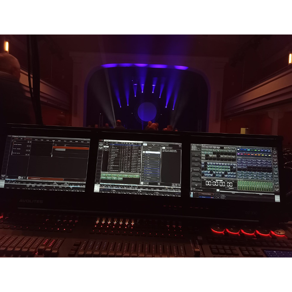 Used Avolites Diamond D7-330 for sale
