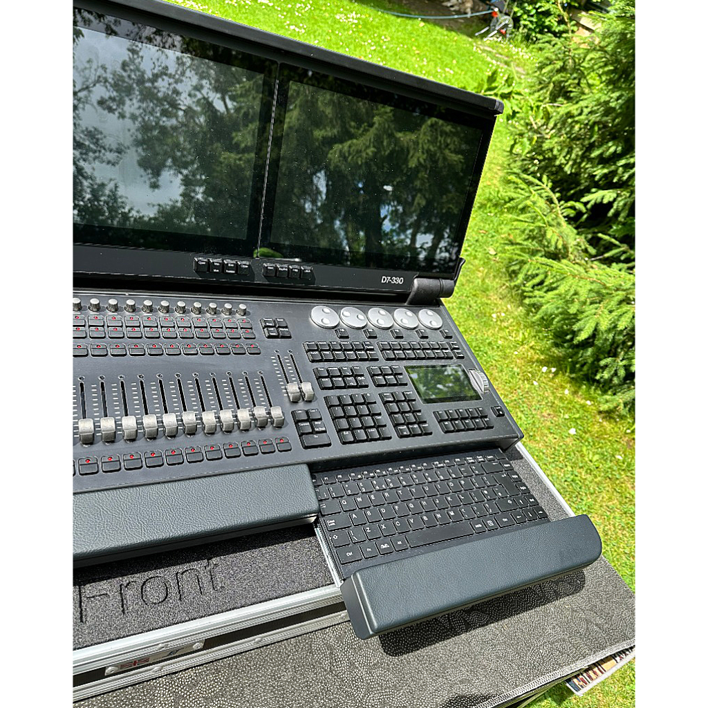 Used Avolites Diamond D7-330 for sale