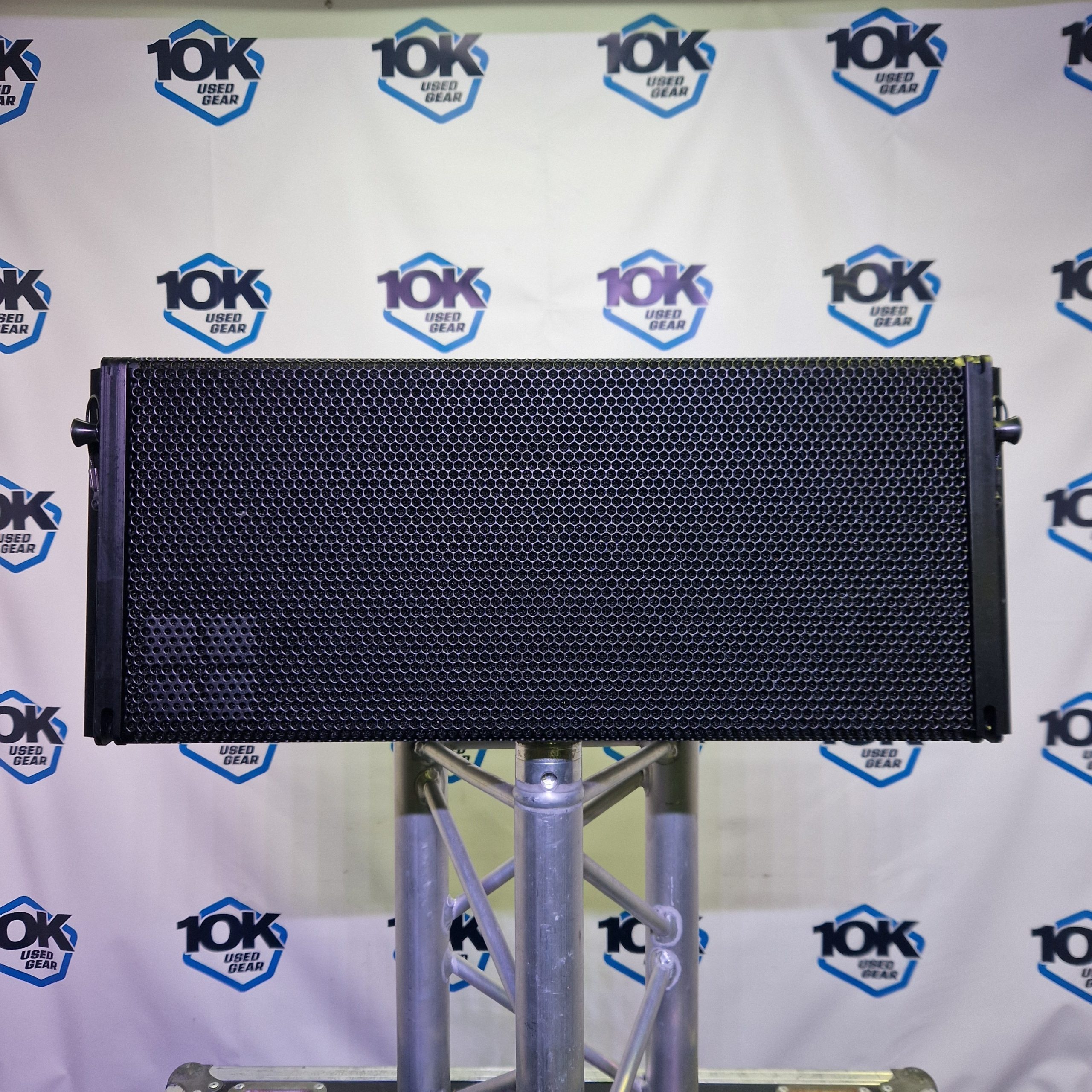Used d&b audiotechnik Y8 Loudspeaker Touring Set for sale