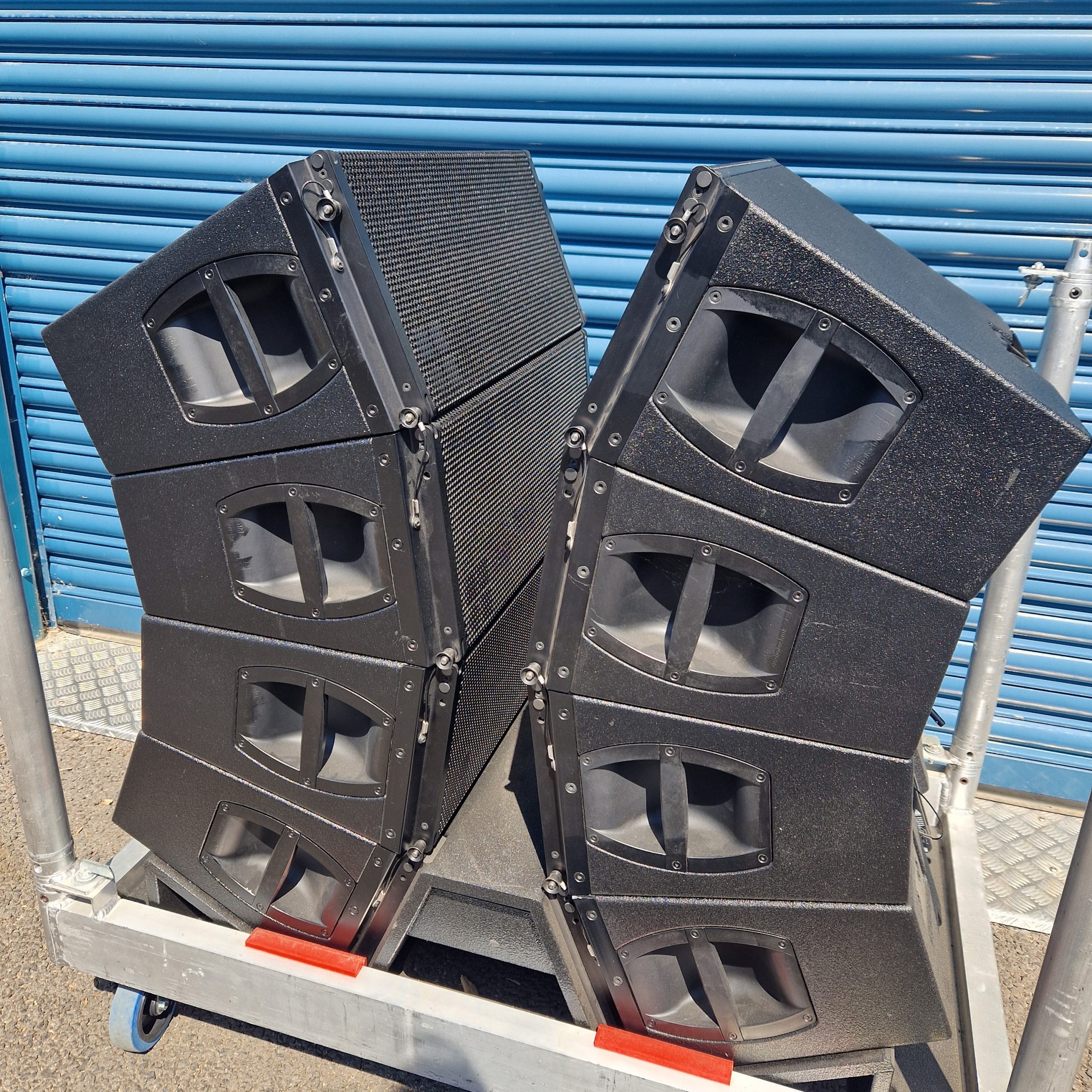 Used d&b audiotechnik Y8 Loudspeaker Touring Set for sale