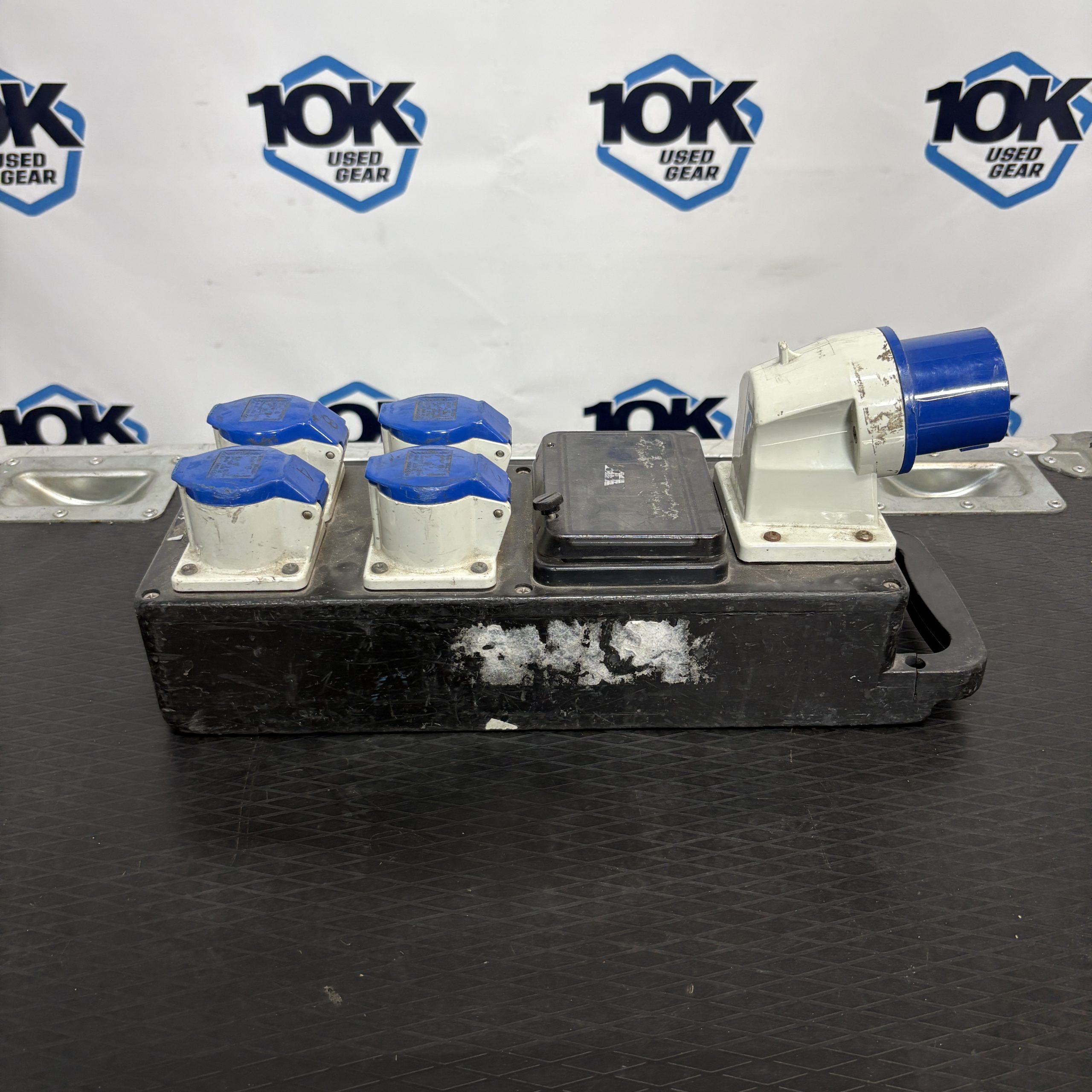 Used 32A 1ph Rubber Box Distro 4x16 for sale