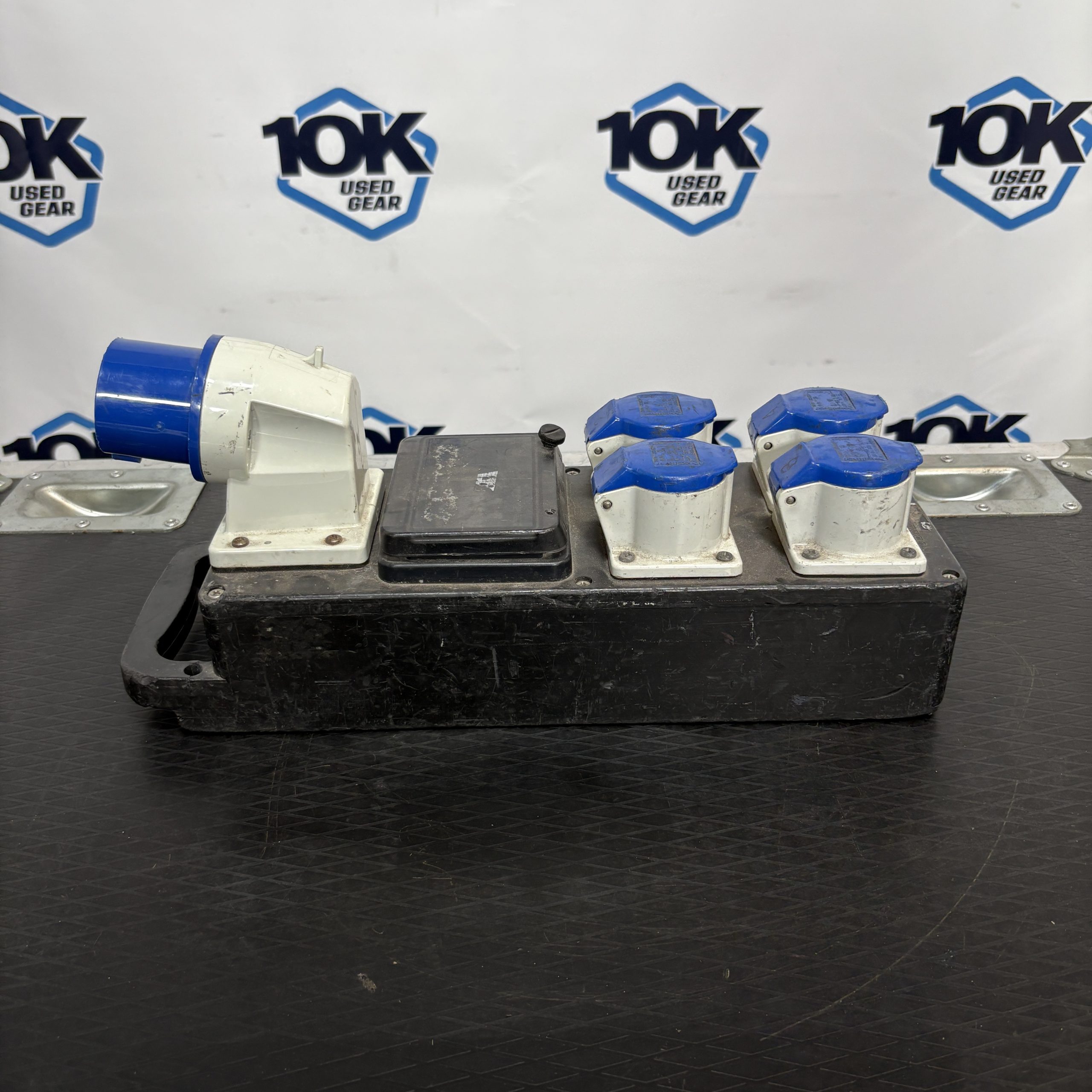 Used 32A 1ph Rubber Box Distro 4x16 for sale