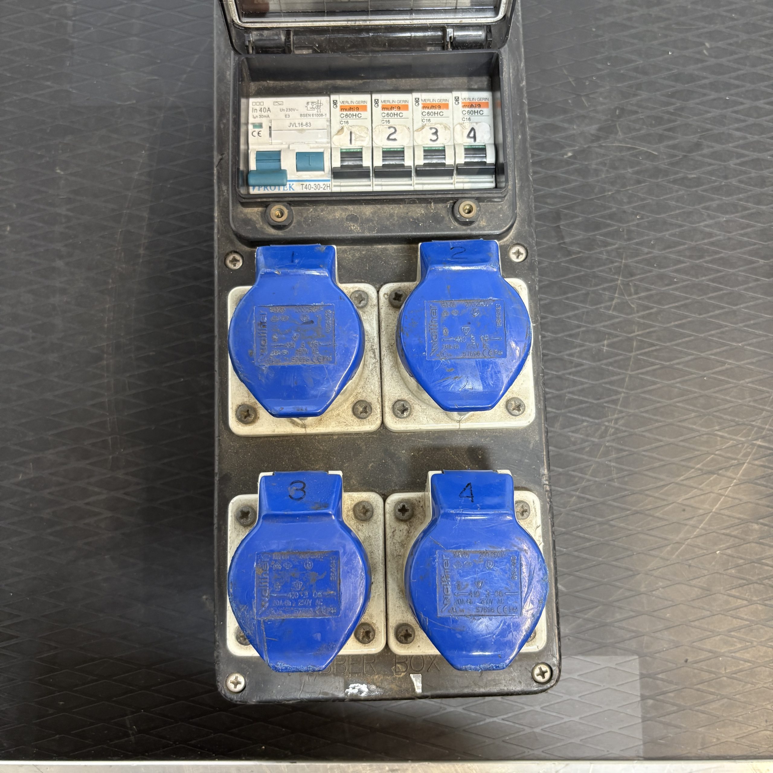 Used 32A 1ph Rubber Box Distro 4x16 for sale