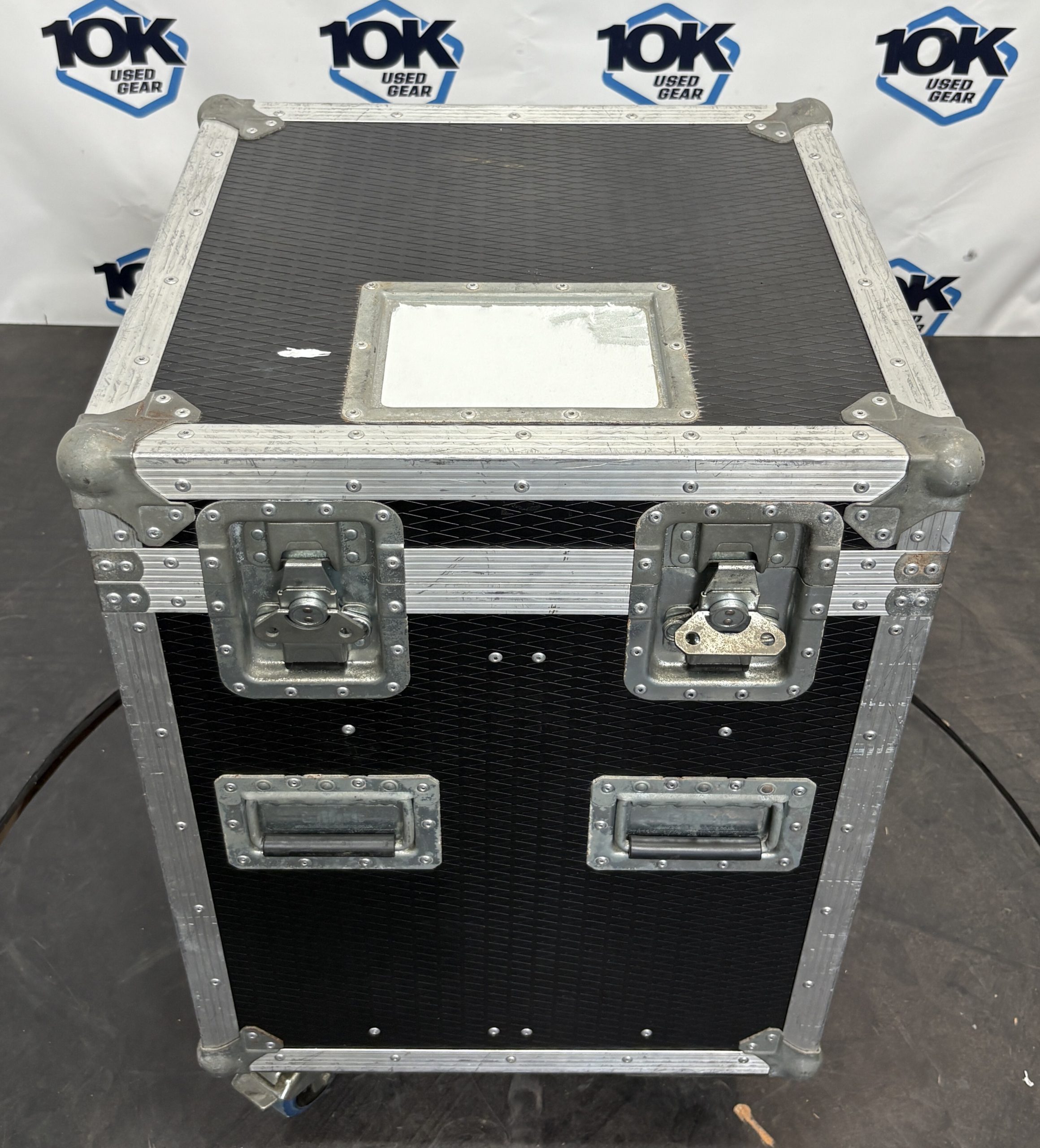 Used Showtec Stage Blinder 4 (4 units, 2 flightcases) for sale
