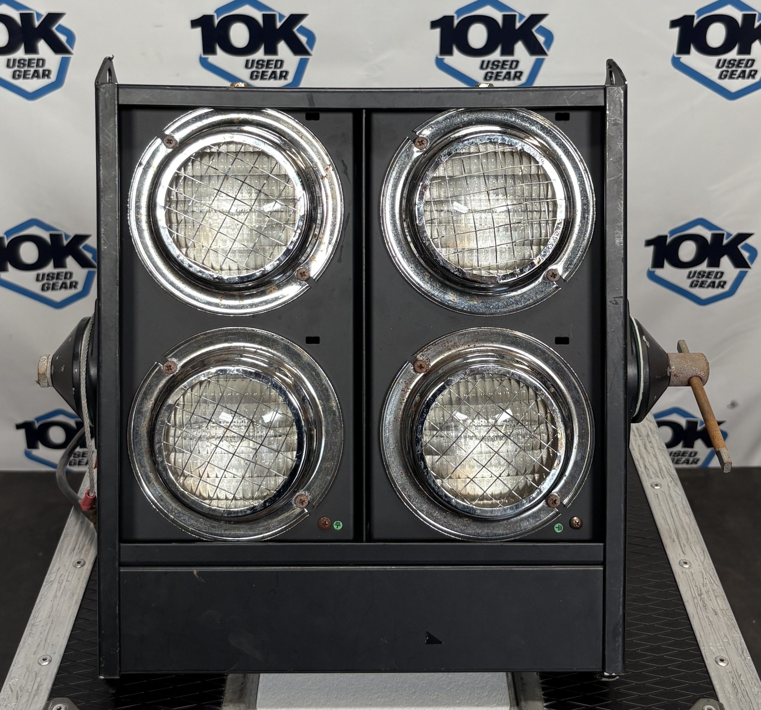 Used Showtec Stage Blinder 4 (4 units, 2 flightcases) for sale