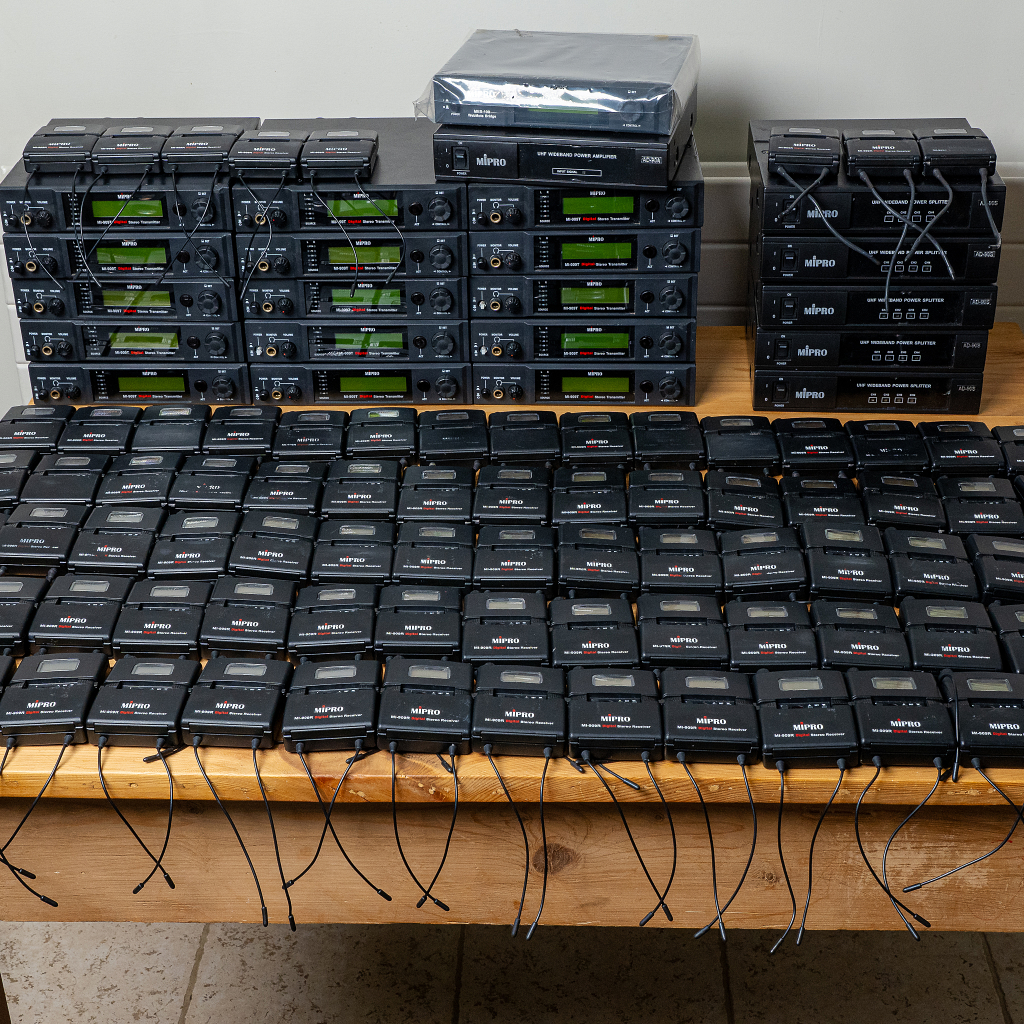Used MIPRO MI-909 15-Way True Digital IEM and Multi-Cast Package for sale