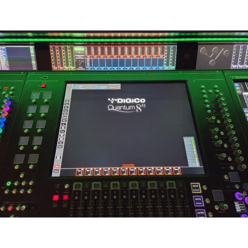 Used DiGiCo Quantum852 (HMA, Waves, Flightcase) for sale