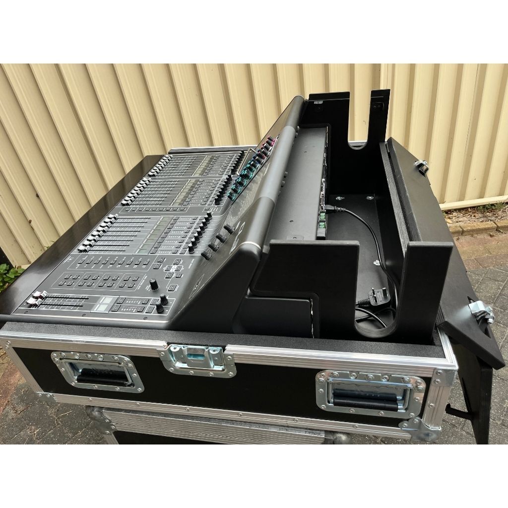 Used Yamaha CL3 mixing console for sale
