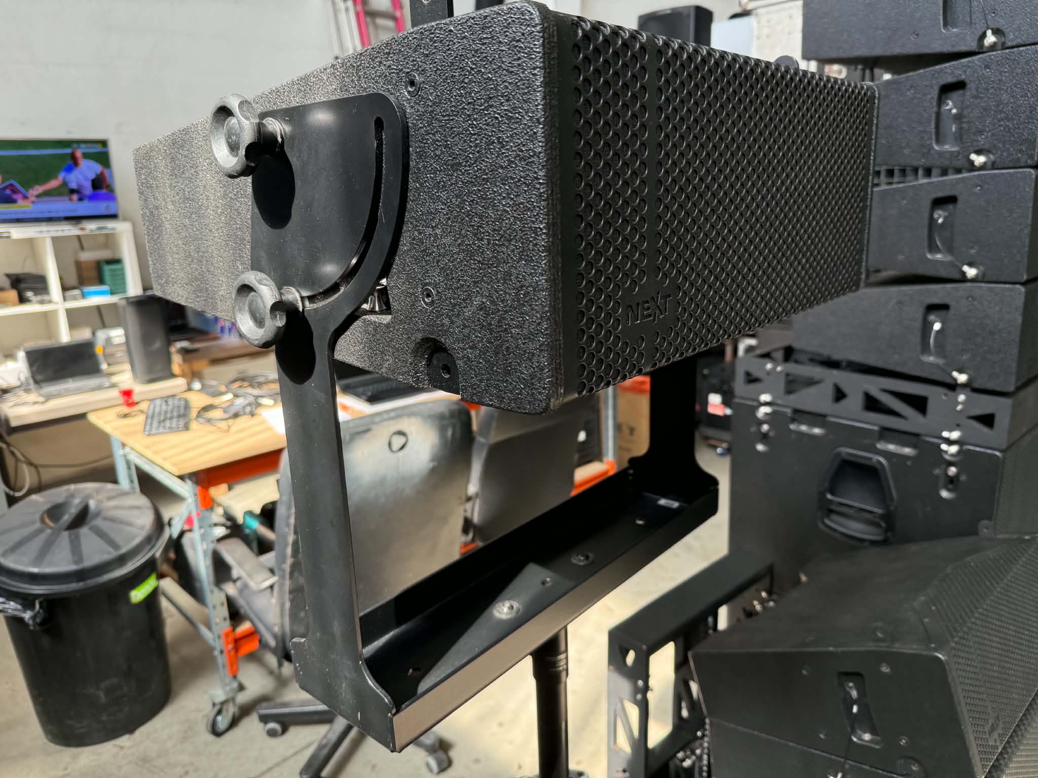 Used NEXT Pro Audio LA26 + LAs15A for sale