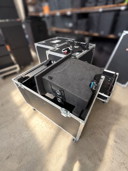 Used NEXT Pro Audio LA26 + LAs15A for sale