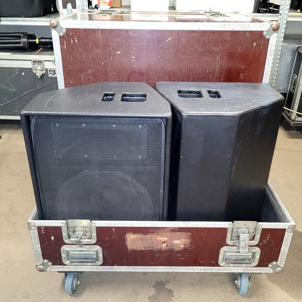 Used Martin Audio LE400 Set of 2 for sale