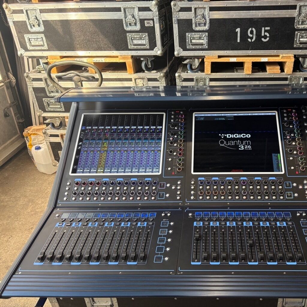 Used DiGiCo Quantum Q326 HMA Waves Pulse for sale