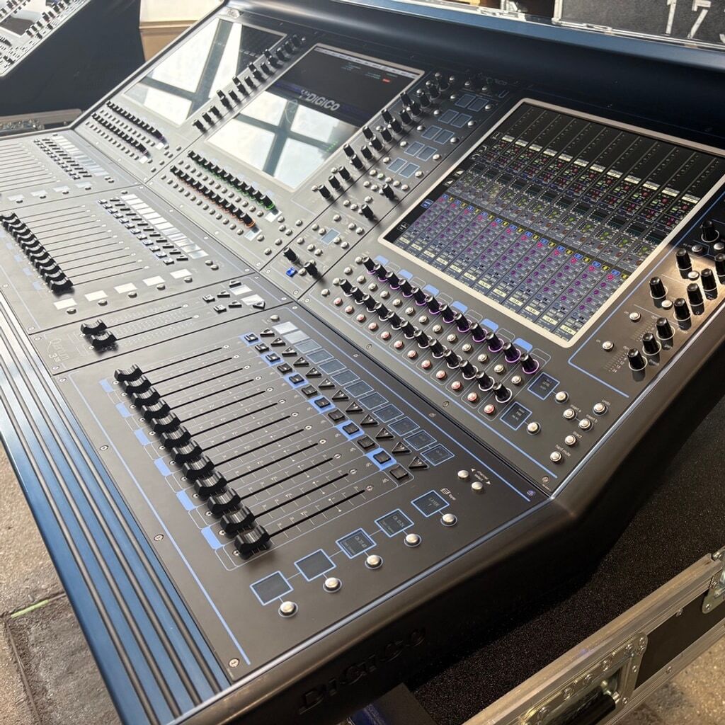 Used DiGiCo Quantum Q338 HMA Waves Pulse for sale