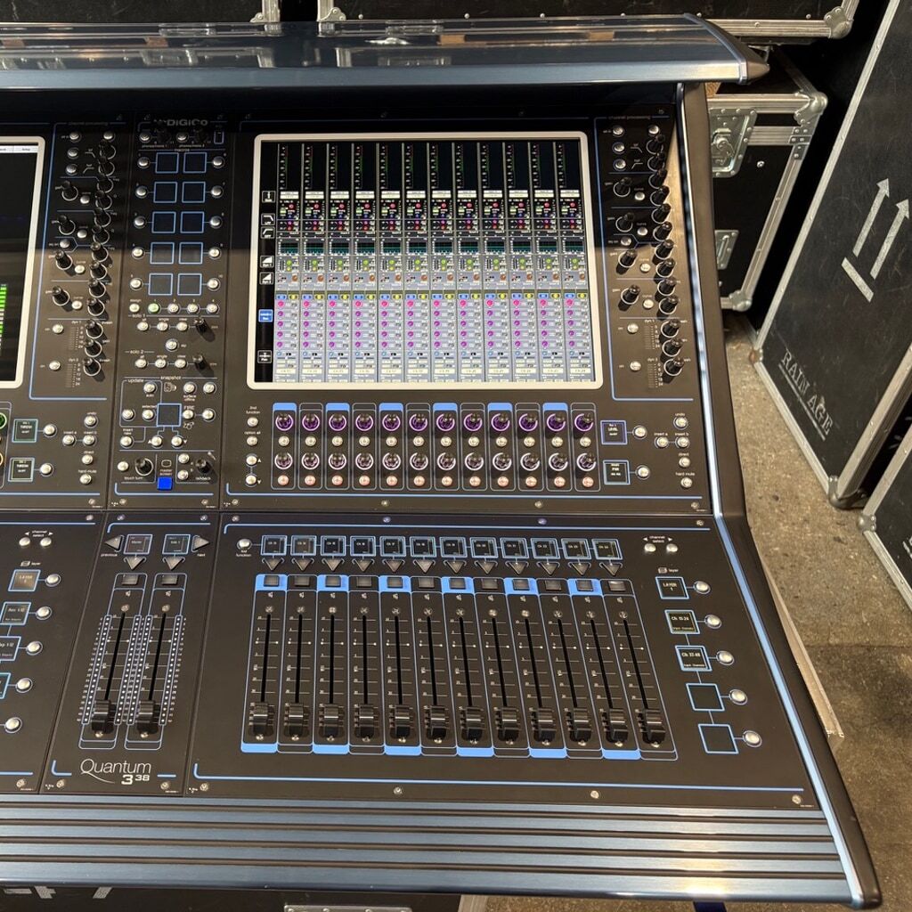 Used DiGiCo Quantum Q338 HMA Waves Pulse for sale