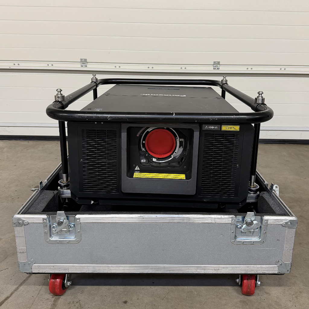 Used Panasonic PT-RQ32K for sale