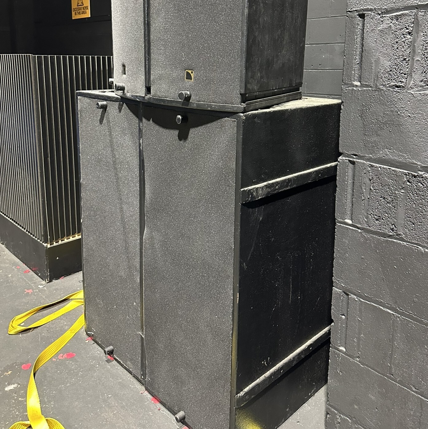 Used L'Acoustics Arcs with SB28 and Amp Rack for sale