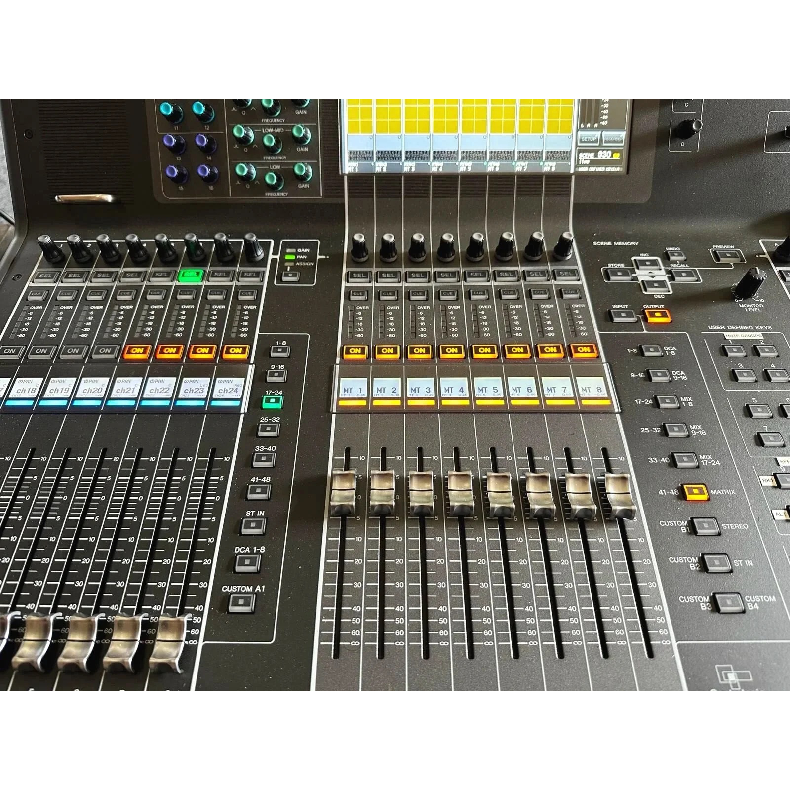 Used Yamaha CL1 Digital Mixing Console & RIO1608-D2 Stagebox for sale